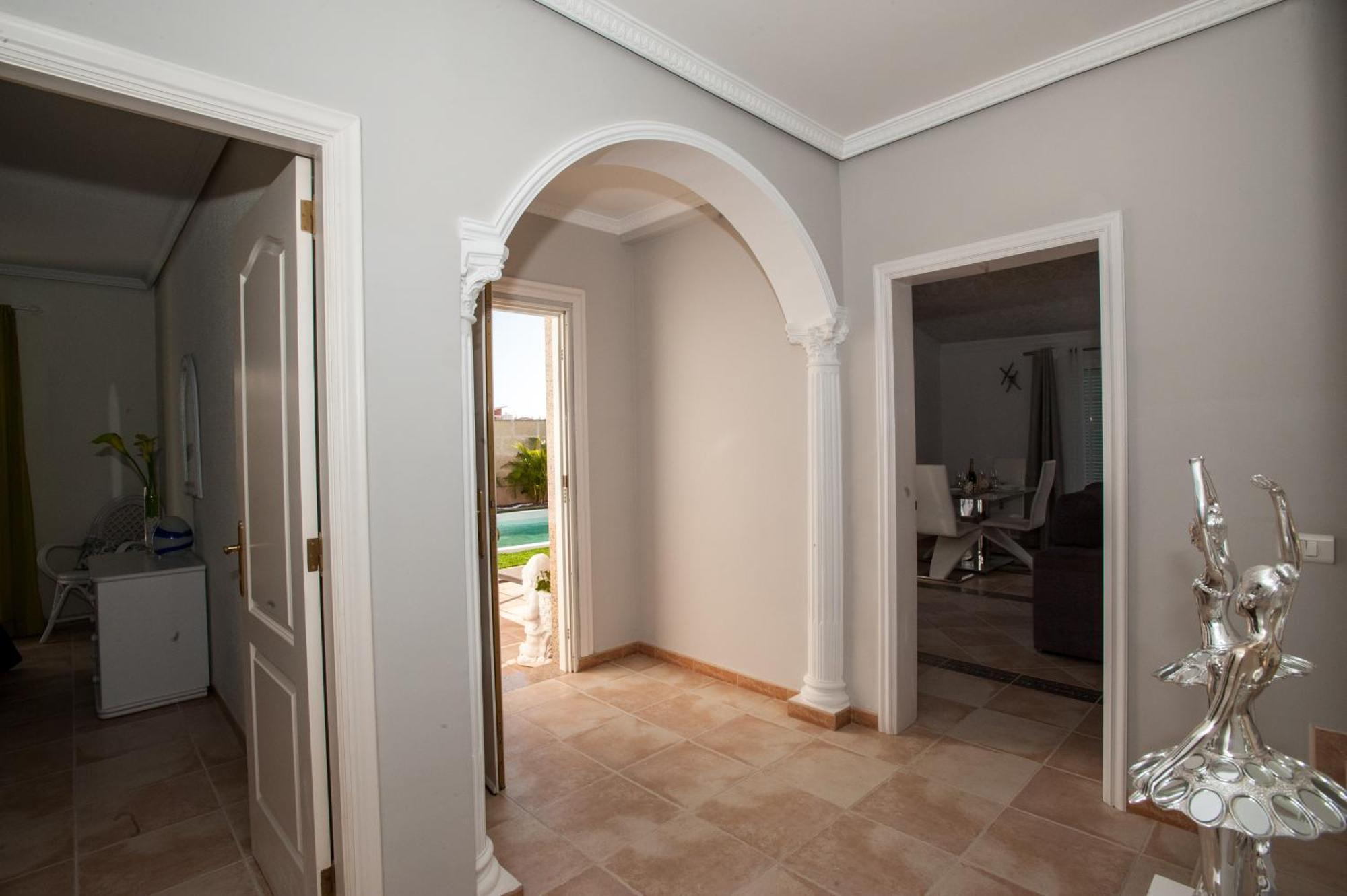Villa Vanesa Luxury Private Villa With A Heated Pool, 4 Bedrooms And 4 Bathrooms Costa Adeje  ภายนอก รูปภาพ