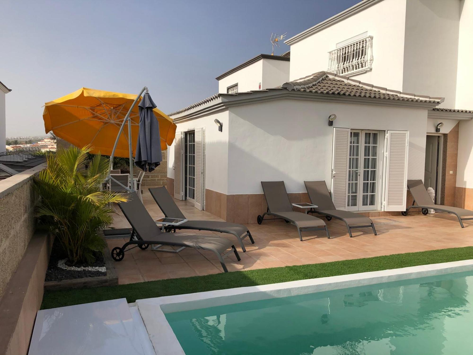 Villa Vanesa Luxury Private Villa With A Heated Pool, 4 Bedrooms And 4 Bathrooms Costa Adeje  ภายนอก รูปภาพ